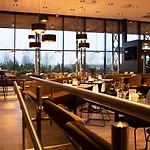 Park By Radisson Oslo Airport West 4*