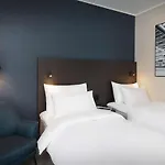 Park By Radisson Oslo Airport West 4*