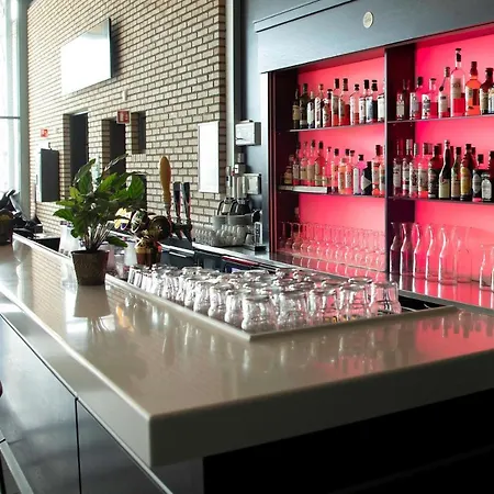 Hotell Park By Radisson Oslo Airport West 4*