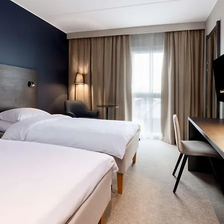 Hotel Park By Radisson Oslo Airport West 4*