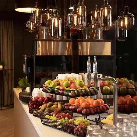 Park By Radisson Oslo Airport West ホテル