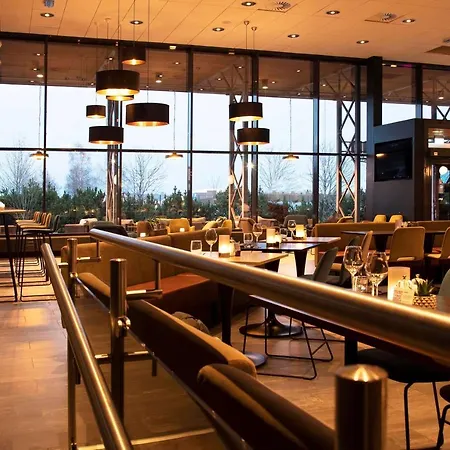 Park By Radisson Oslo Airport West 4*