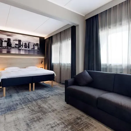 Park By Radisson Oslo Airport West 4*