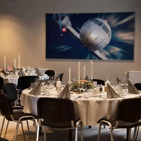 Hotel Park By Radisson Oslo Airport West 4*