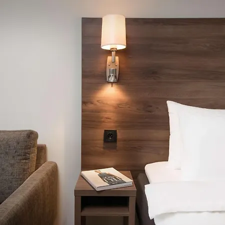 Park By Radisson Oslo Airport West Hotel Garder