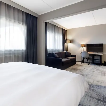 Hotel Park By Radisson Oslo Airport West 4*