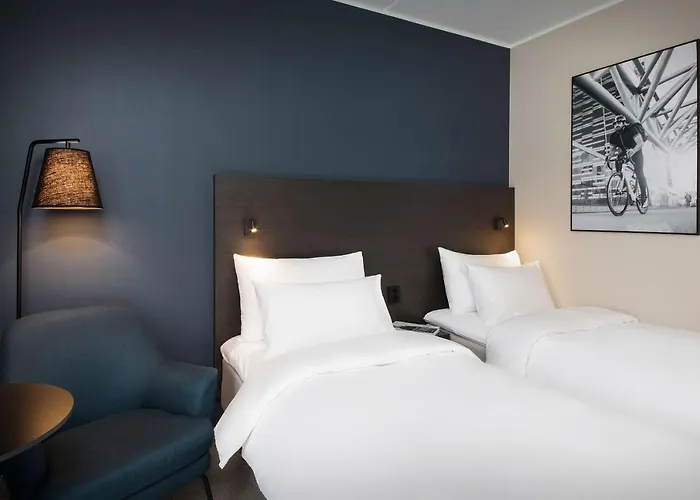 Park By Radisson Oslo Airport West 4*