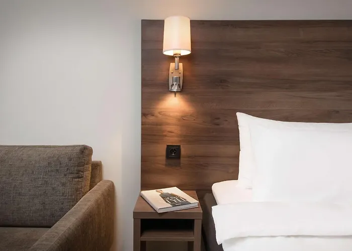 Park By Radisson Oslo Airport West Hotel Garder